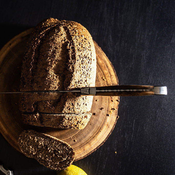Vanderlinden laguioledumonde breadknife_olive_wood 3
