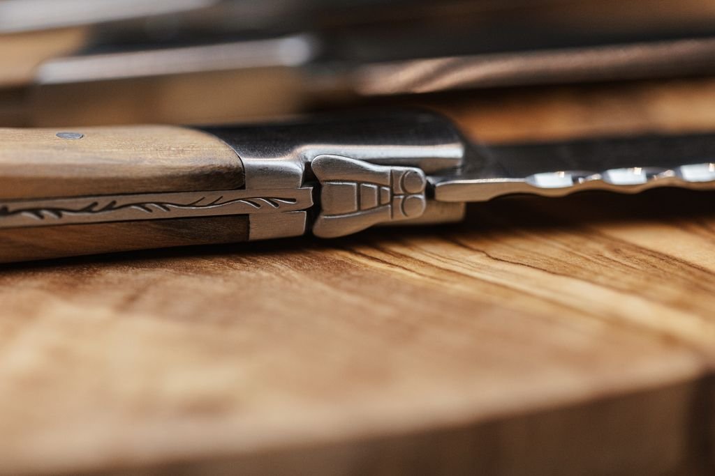 Laguiole Steakknives Olive Wood set of 6